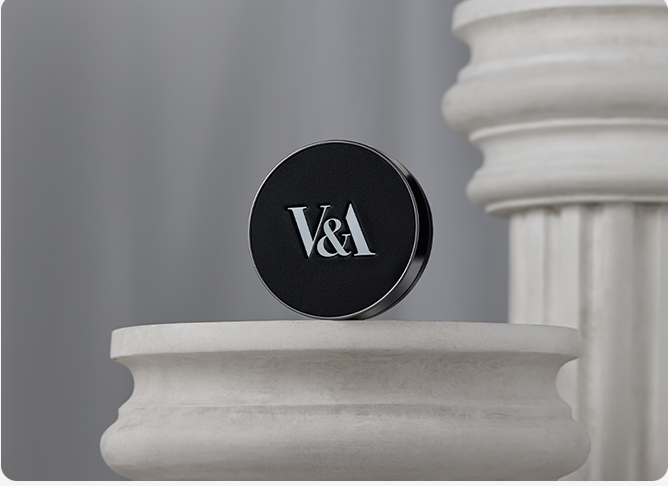 V&A Beauty / FOUNDATION PHOTOGRAPHY — 01